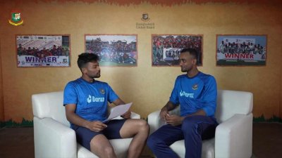 নাজমুল হোসেন শান্তর সঞ্চালনায় ‘র‌্যাপিড ফায়ার রাউন্ডে’ অংশ নিয়েছিলেন শরিফুল।