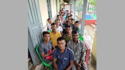 ফিরেছেন ২৯ বাংলাদেশি