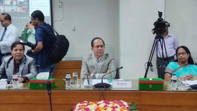 ‘অবাধ ভোটাধিকার, প্রার্থী ও পোলিং এজেন্টদের ভূমিকা’ শীর্ষক কর্মশালায় সিইসি কাজী হাবিবুল আউয়ালসহ অন্যরা