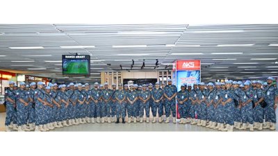 শাহজালাল বিমানবন্দরে সুদানগামী নৌবাহিনীর সদস্যরা, ছবি: আইএসপিআর