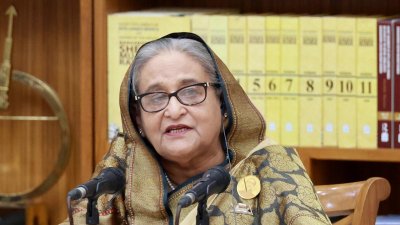 সংবাদ সম্মেলনে প্রধানমন্ত্রী শেখ হাসিনা (ছবি: ফোকাস বাংলা)