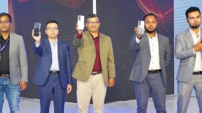 আনুষ্ঠানিকভাবে দেশে এলো অনার মোবাইল