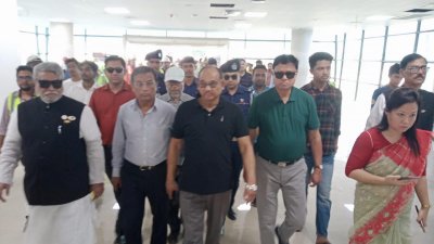 কক্সবাজারে নির্মিত আইকনিক রেল স্টেশন পরিদর্শনে রেলমন্ত্রী নুরুল ইসলাম সুজন