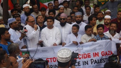 জাকের পার্টির মানববন্ধন