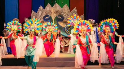 স্কলাসটিকা উত্তরা সিনিয়র শাখায় মঞ্চস্থ হয় ‘হবুচন্দ্র রাজা গবুচন্দ্র মন্ত্রী’