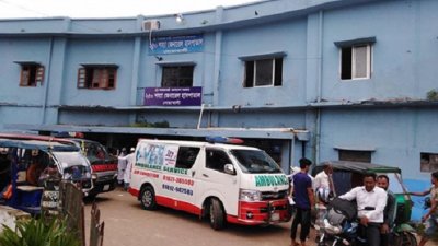 নোয়াখালী জেনারেল হাসপাতালে আনলে কিশোরীর মৃত্যু হয়