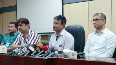 সংবাদ সম্মেলনে ডিএমপির গোয়েন্দা প্রধান হারুন অর রশিদ