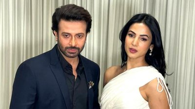 শাকিব খান ও সোনাল চৌহান