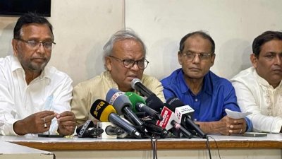 সংবাদ সম্মেলনে রুহুল কবির রিজভী