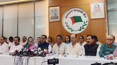 সংবাদ সম্মেলনে বক্তব্য রাখছেন ওবায়দুল কাদের