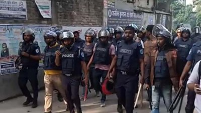বিএনপি নেতাকর্মীদের সঙ্গে পুলিশের সংঘর্ষ ও ধাওয়া পাল্টা ধাওয়ার ঘটনা ঘটেছে