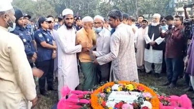 ছেলের শেষ বিদায়ে বাবার আহাজারি
