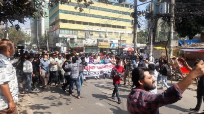অবরোধ কর্মসূচির সমর্থনে গণতন্ত্র মঞ্চের মিছিল