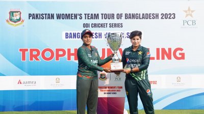 ছেলেদের পদাঙ্ক অনুসরণ করে ব্যাটিং ব্যর্থতায় হার নিগারদের