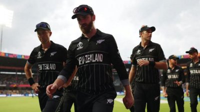 বৃষ্টিতে বন্ধ খেলা