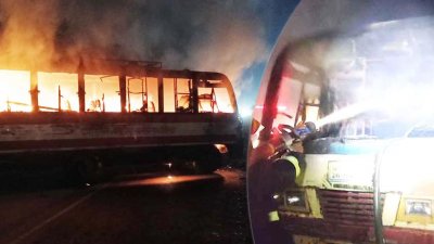 গাজীপুরের শ্রীপুরে পার্কিং করা পোশাকশ্রমিক বহনকারী বাসে পেট্রল ঢেলে আগুন দেওয়া হয়