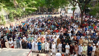 বিশ্ববিদ্যালয়ের সায়েন্স ফ্যাকাল্টিতে উপাচার্যের প্রথম জানাজা