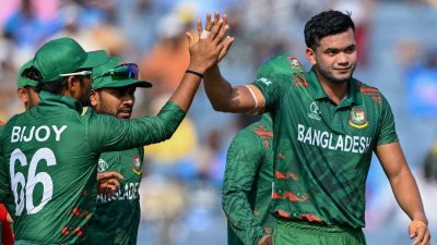 দেশে ফিরেছে বাংলাদেশ দল