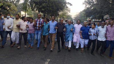 রিজভীর নেতৃত্বে মতিঝিলে সড়ক অবরোধ
