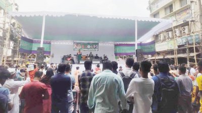 আওয়ামী লীগ অফিসের সামনে চলছে অবরোধবিরোধী সাংস্কৃতিক আসর