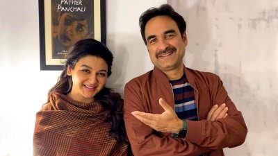 জয়া আহসান ও পঙ্কজ ত্রিপাঠী