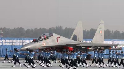 রাশিয়ার অস্ত্র আমদানিকারক দেশ হিসেবে ভারতের অবস্থান ওপরে। ছবি: রয়টার্স