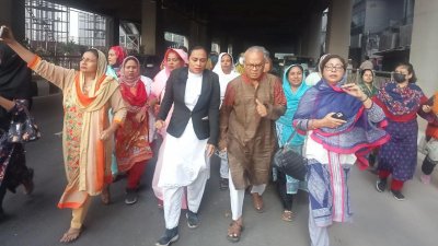 রুহুল কবির রিজভীর নেতৃত্বে পিকেটিং, বিক্ষোভ মিছিল ও সড়ক অবরোধ করা হয়