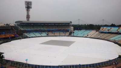 মেঘাচ্ছন্ন কন্ডিশনে শুরুতে ব্যাট করার সিদ্ধান্ত দক্ষিণ আফ্রিকার