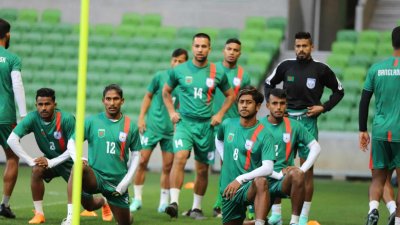 অস্ট্রেলিয়াকে আটকানোর প্রস্তুতি চলছে