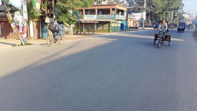 বিপাকে পড়েছেন খেটে খাওয়া মানুষজনরা