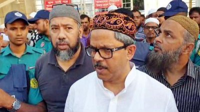 সিলেটে সাংবাদিকদের সঙ্গে কথা বলছেন পররাষ্ট্র প্রতিমন্ত্রী শাহরিয়ার আলম