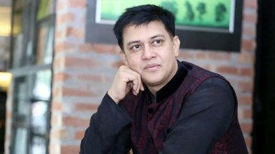 চিত্রনায়ক শাকিল খান