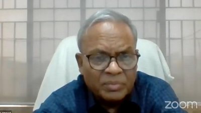 অনলাইনে ব্রিফ করছেন রুহুল কবির রিজভী