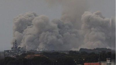 ইসরায়েলি বোমা হামলা। ছবি রয়টার্স
