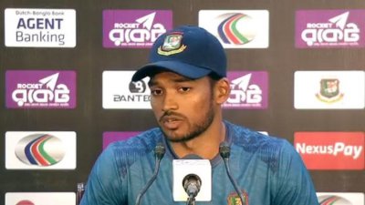 সংবাদ সম্মেলনে শান্ত