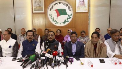 দলীয় সভায় বক্তব্য রাখছেন ওবায়দুল কাদের