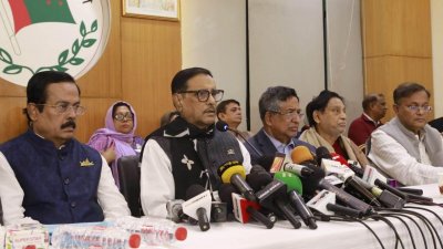 বঙ্গবন্ধু অ্যাভিনিউতে আওয়ামী লীগের কেন্দ্রীয় কার্যালয়ে সাংবাদিকদের ব্রিফ করেন ওবায়দুল কাদের