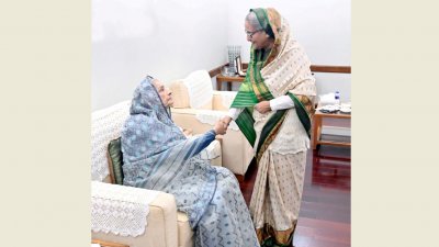 রওশন এরশাদের সঙ্গে নির্বাচনসহ নানা বিষয়ে আলাপ করেন প্রধানমন্ত্রী শেখ হাসিনা (ছবি: ফোকাস বাংলা)