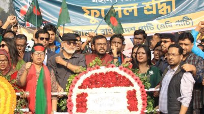 জাতীয় স্মৃতিসৌধে ফুল দিয়ে মুক্তিযুদ্ধের বীর শহীদদের প্রতি শ্রদ্ধা জানান এবি পার্টির নেতারা