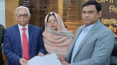 সিলেট-১ আসনের স্বতন্ত্র প্রার্থী মিসবাহ উদ্দিন রিটার্নিং কর্মকর্তার কার্যালয়ে গিয়ে প্রার্থিতা প্রত্যাহার করেন