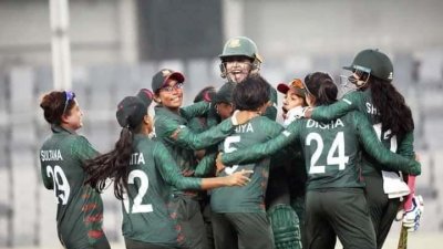 বীর মুক্তিযোদ্ধা ও শহীদদের জয় উৎসর্গ বাংলাদেশ অধিনায়কের 