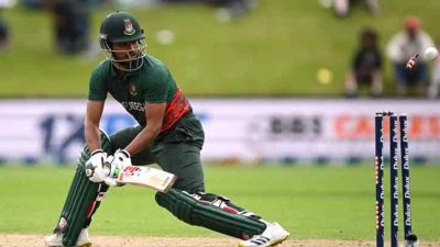 শান্ত বোল্ড, সামনে থেকে নেতৃত্ব দিতে পারেননি অধিনায়ক