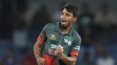 তানজিম হাসান সাকিব।