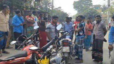 নৌকার কর্মীকে মারধর