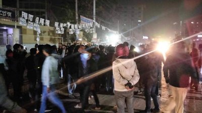 সাভারে স্বতন্ত্র প্রার্থীর নির্বাচনি ক্যাম্পে হামলা