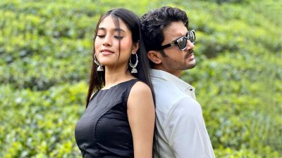 গানের দৃশ্যে ঋতি ও সৌরভ