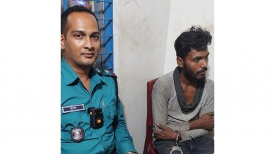 গ্রেফতার মনির