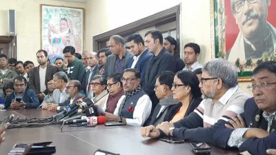 ধানমন্ডিতে আওয়ামী লীগ সভাপতির কার্যালয়ে ওবায়দুল কাদের