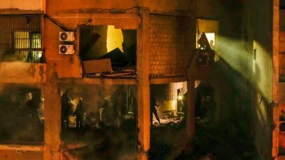 লেবাননের বৈরুতে ড্রোন হামলা চালিয়েছে ইসরায়েল। ছবি: দ্য গার্ডিয়ান