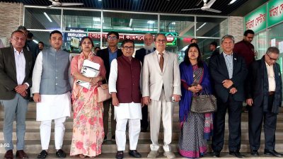 নির্বাচন কমিশনে আওয়ামী লীগের ছয় সদস্যের প্রতিনিধি দল